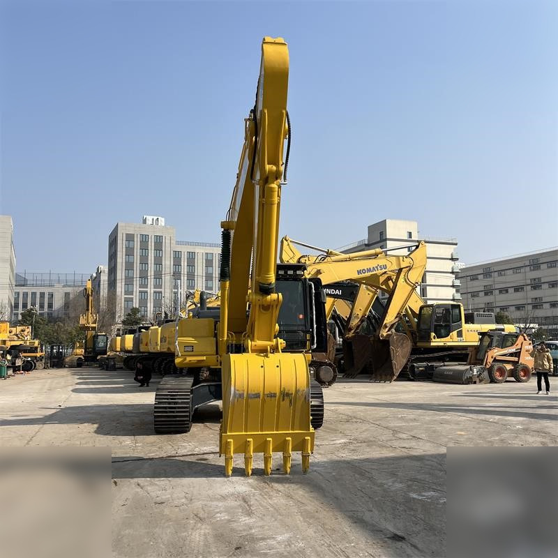 KOMATSU PC220-8 - 크롤러 굴삭기 : 사진 5 KOMATSU PC220-8 - 크롤러 굴삭기 : 사진 5
