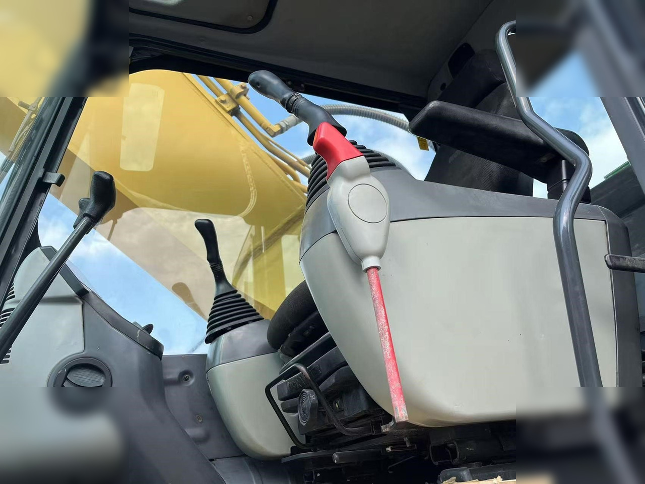 KOMATSU PC400-8R - 크롤러 굴삭기 : 사진 5 KOMATSU PC400-8R - 크롤러 굴삭기 : 사진 5