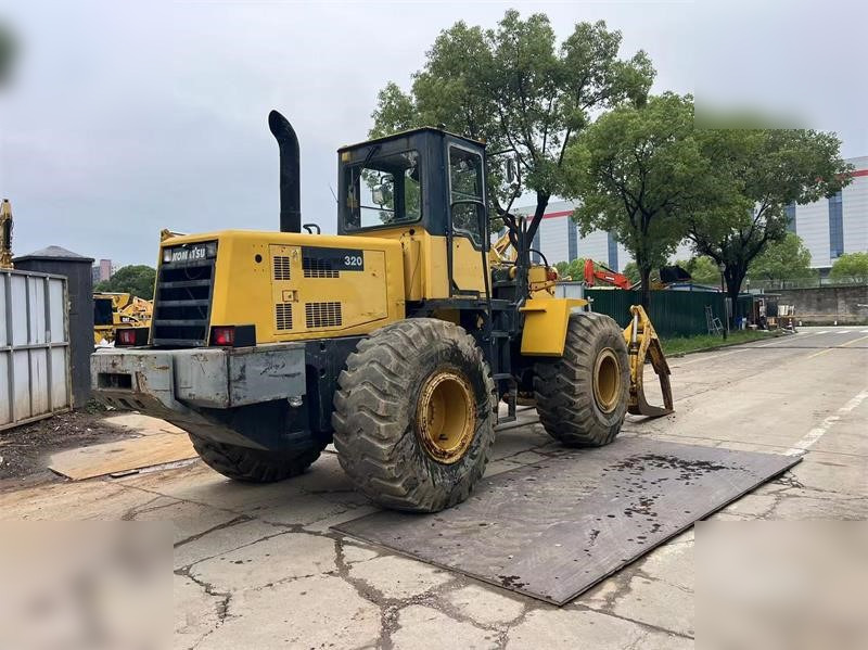KOMATSU WA320-3 - 휠 로더 : 사진 3 KOMATSU WA320-3 - 휠 로더 : 사진 3