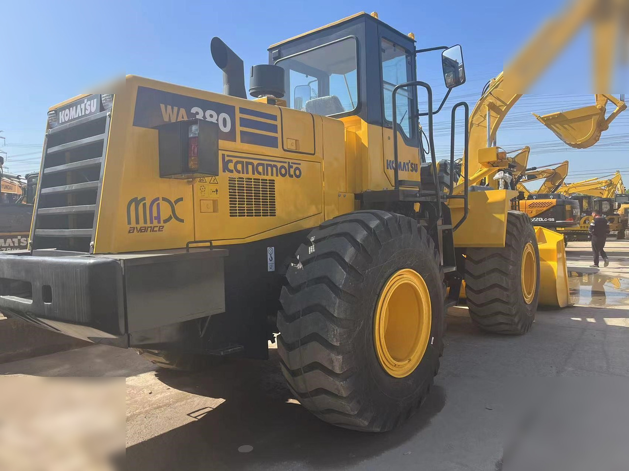 KOMATSU WA380-3 - 휠 로더 : 사진 2 KOMATSU WA380-3 - 휠 로더 : 사진 2