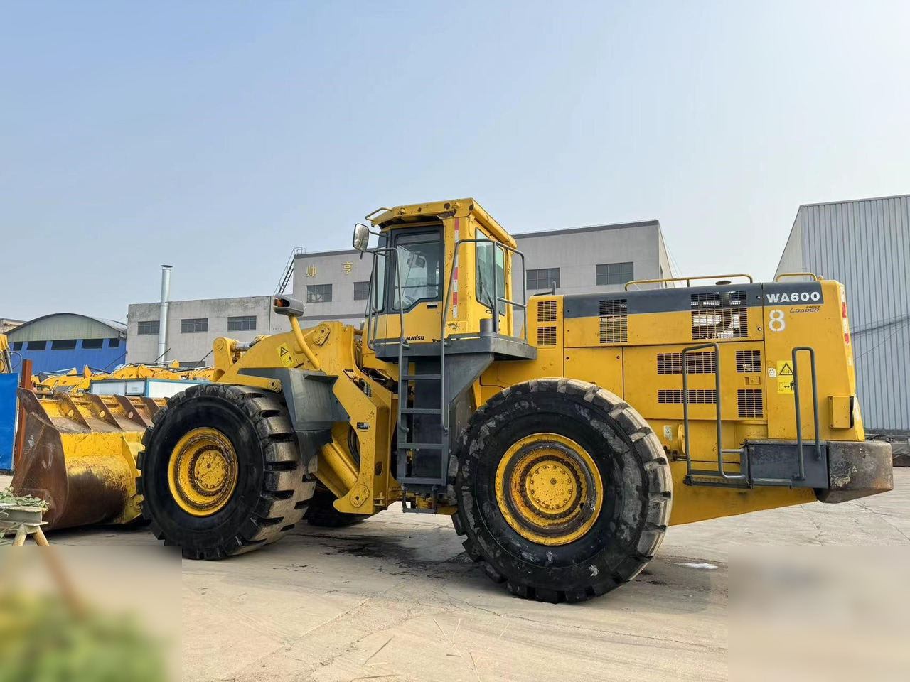 KOMATSU WA600-3 - 휠 로더 : 사진 1 KOMATSU WA600-3 - 휠 로더 : 사진 1
