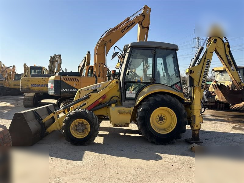NEW HOLLAND LB95B-4PT - 백호 로더 : 사진 2 NEW HOLLAND LB95B-4PT - 백호 로더 : 사진 2