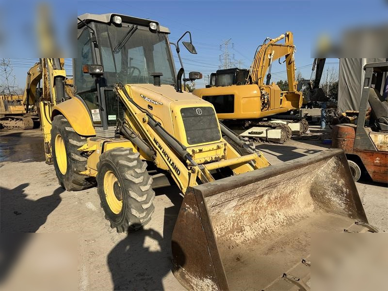 NEW HOLLAND LB95B-4PT - 백호 로더 : 사진 3 NEW HOLLAND LB95B-4PT - 백호 로더 : 사진 3