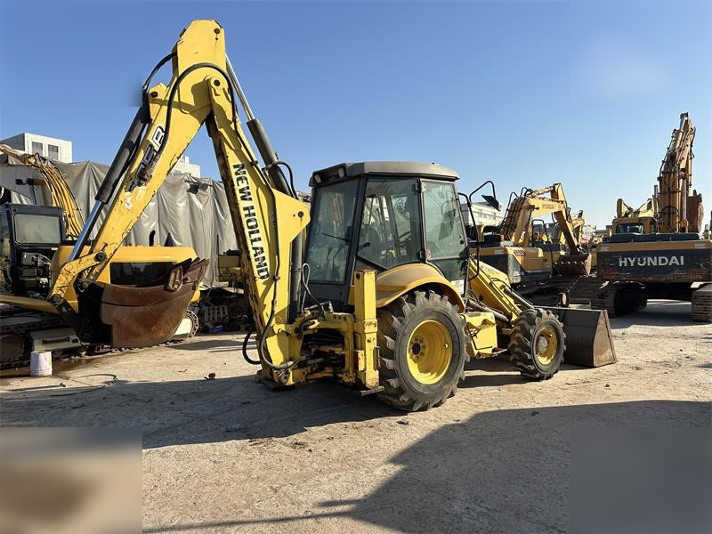 NEW HOLLAND LB95B-4PT - 백호 로더 : 사진 1 NEW HOLLAND LB95B-4PT - 백호 로더 : 사진 1