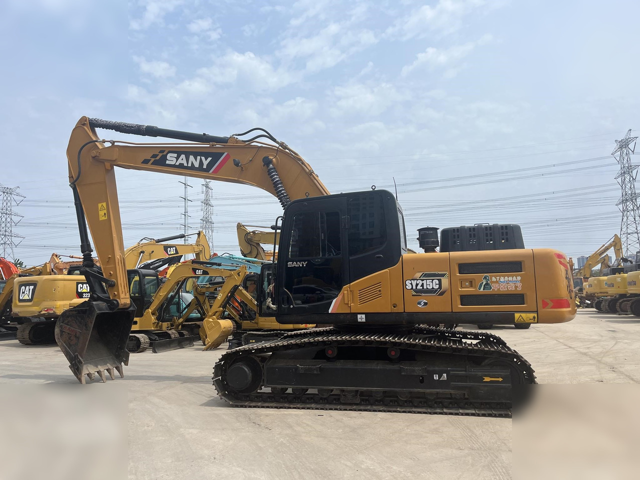SANY SY215C - 크롤러 굴삭기 : 사진 1 SANY SY215C - 크롤러 굴삭기 : 사진 1