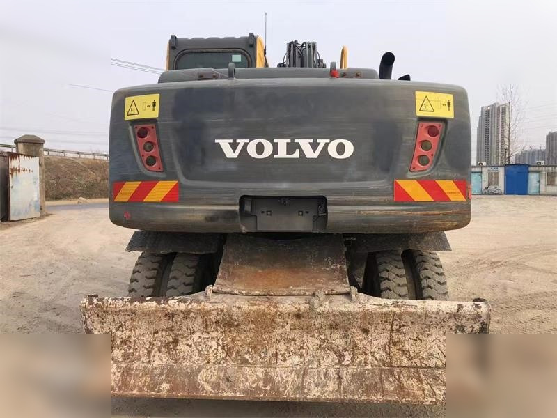 VOLVO EW145B - 휠 굴삭기 : 사진 3 VOLVO EW145B - 휠 굴삭기 : 사진 3