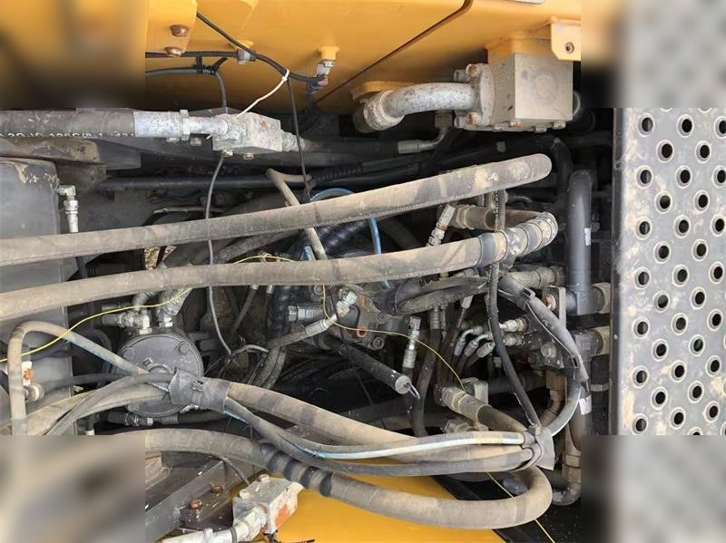 VOLVO EW145B - 휠 굴삭기 : 사진 4 VOLVO EW145B - 휠 굴삭기 : 사진 4