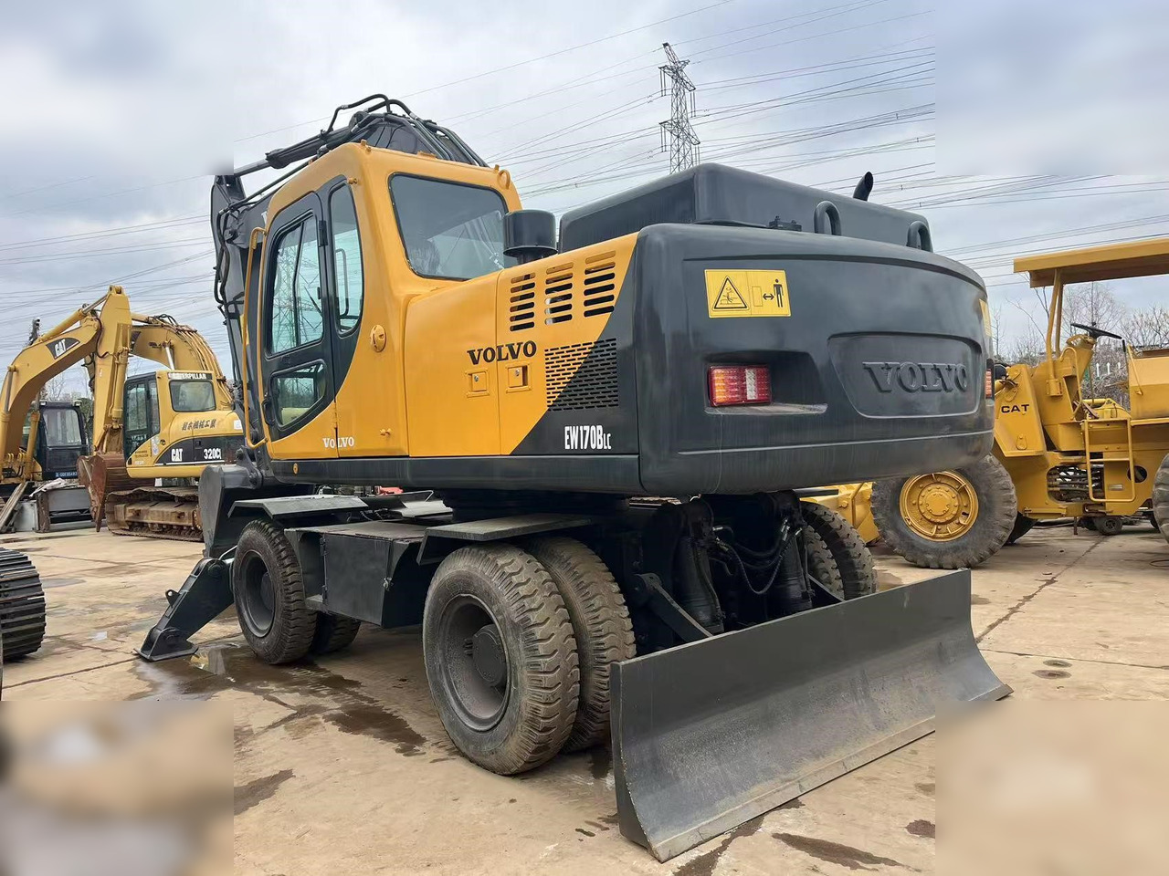 VOLVO EW170 - 휠 굴삭기 : 사진 5 VOLVO EW170 - 휠 굴삭기 : 사진 5