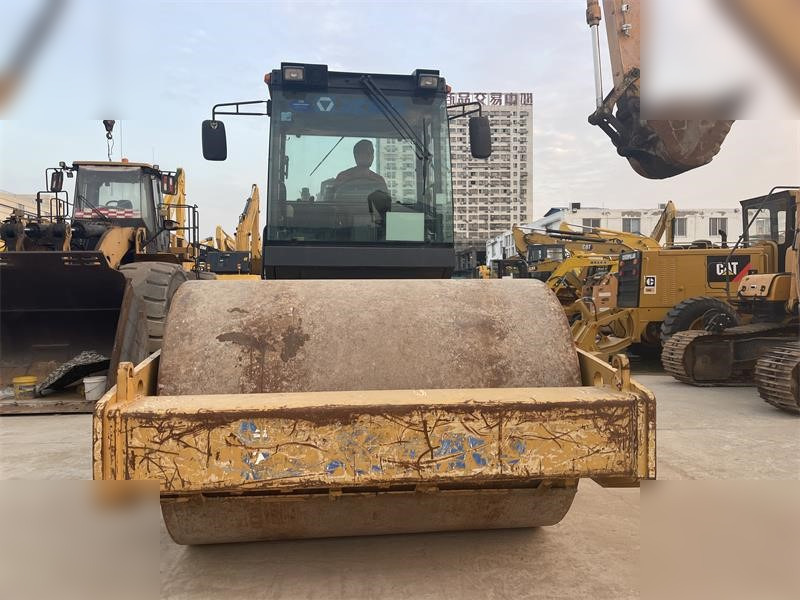 XCMG XS143J - 롤러 : 사진 4 XCMG XS143J - 롤러 : 사진 4