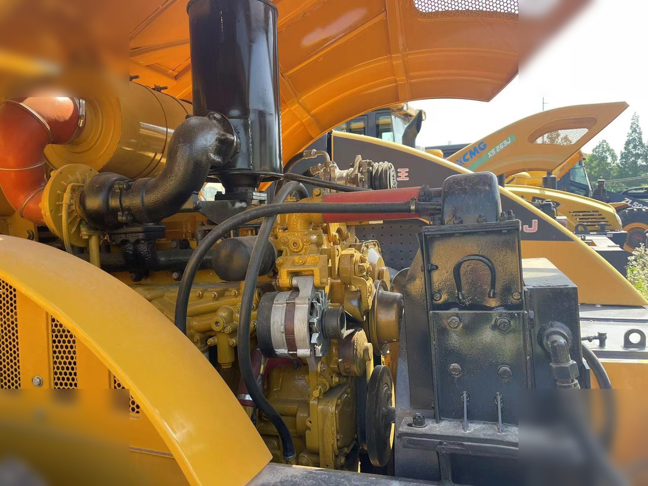 XCMG XS223J - 롤러 : 사진 5 XCMG XS223J - 롤러 : 사진 5