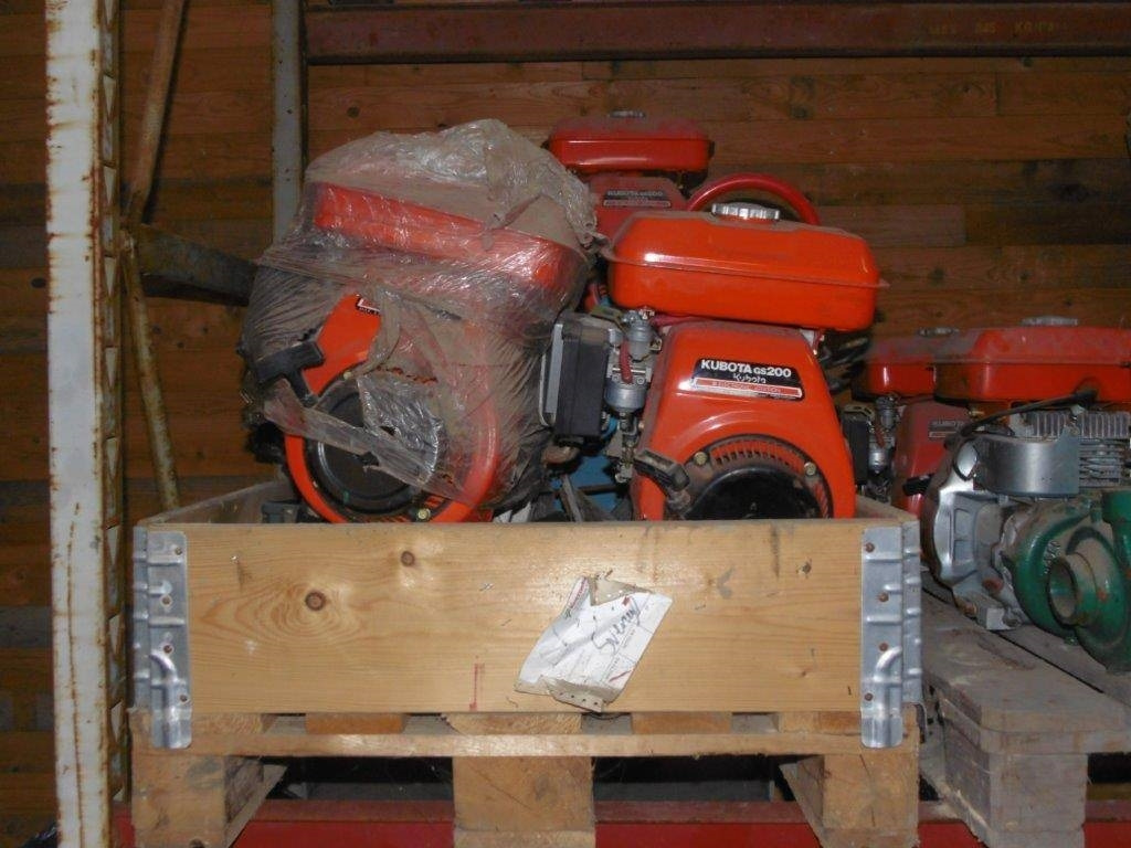 Kubota GS 200 - 건설장비 : 사진 1 Kubota GS 200 - 건설장비 : 사진 1