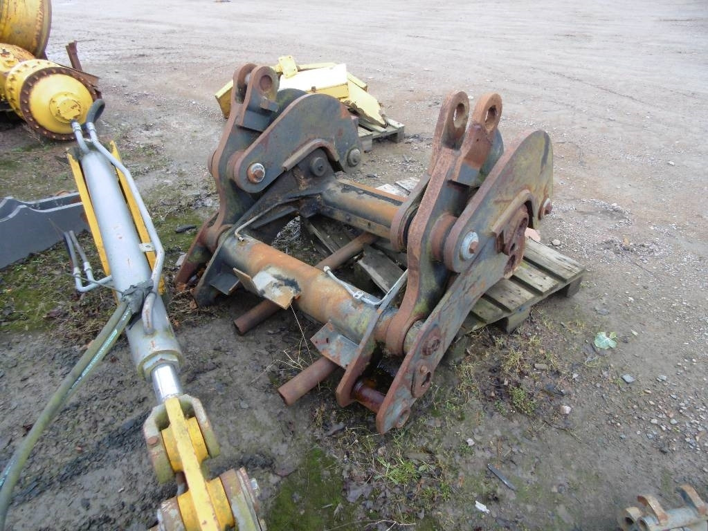 Redskapshållare Volvo L160 - 부착물 건설기계 용 : 사진 1 Redskapshållare Volvo L160 - 부착물 건설기계 용 : 사진 1