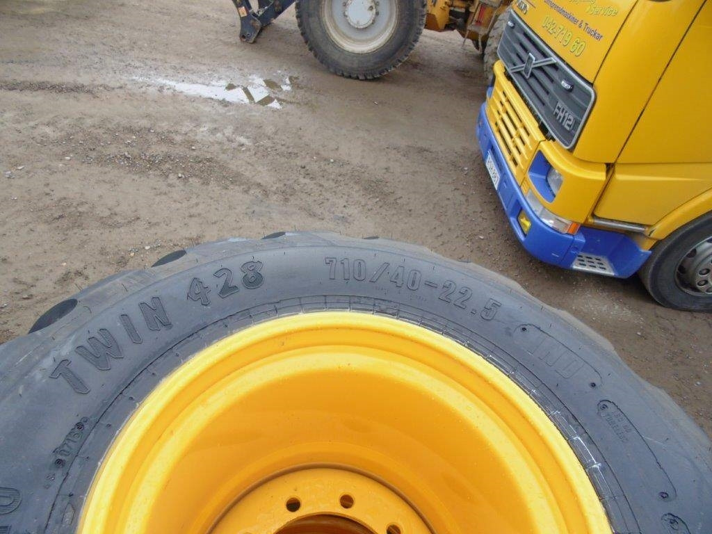 Trelleborg Twin 428 710-40-22,5 med fälg - 휠 및 타이어 패키지 기타 기계 용 : 사진 1 Trelleborg Twin 428 710-40-22,5 med fälg - 휠 및 타이어 패키지 기타 기계 용 : 사진 1