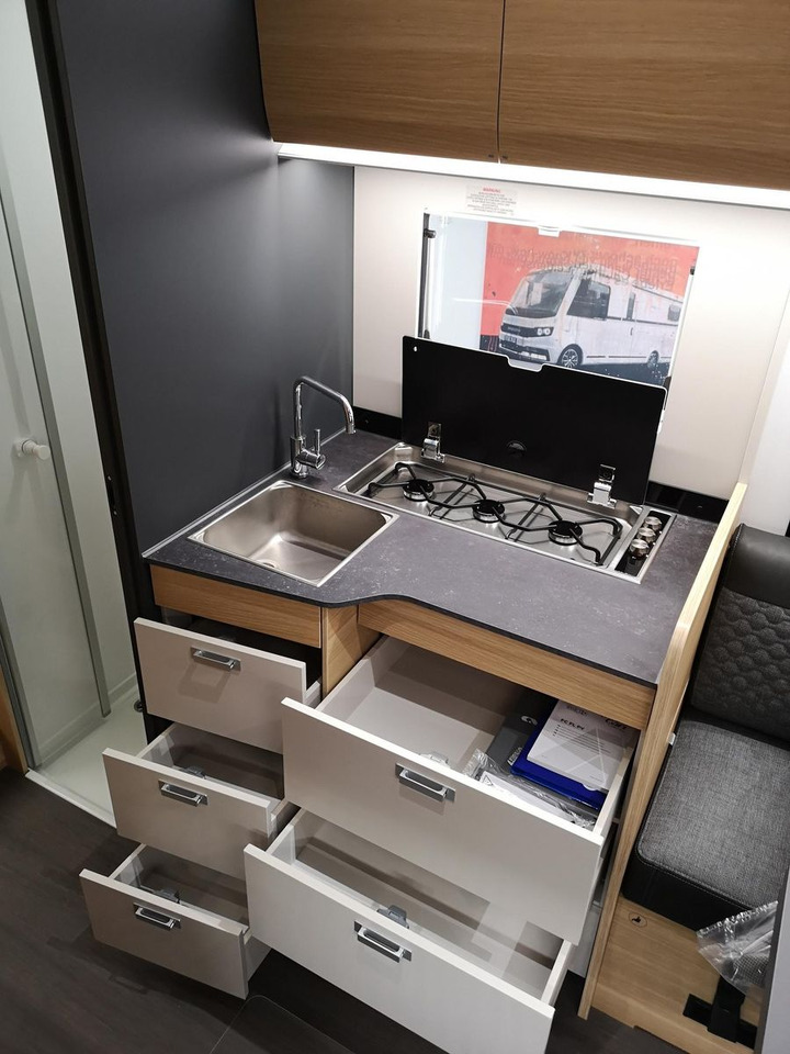 리스  Adria Coral ALL-IN 650 DL*SOLAR*MARKISE*NAVI*SOFORT* Adria Coral ALL-IN 650 DL*SOLAR*MARKISE*NAVI*SOFORT* : 사진 15