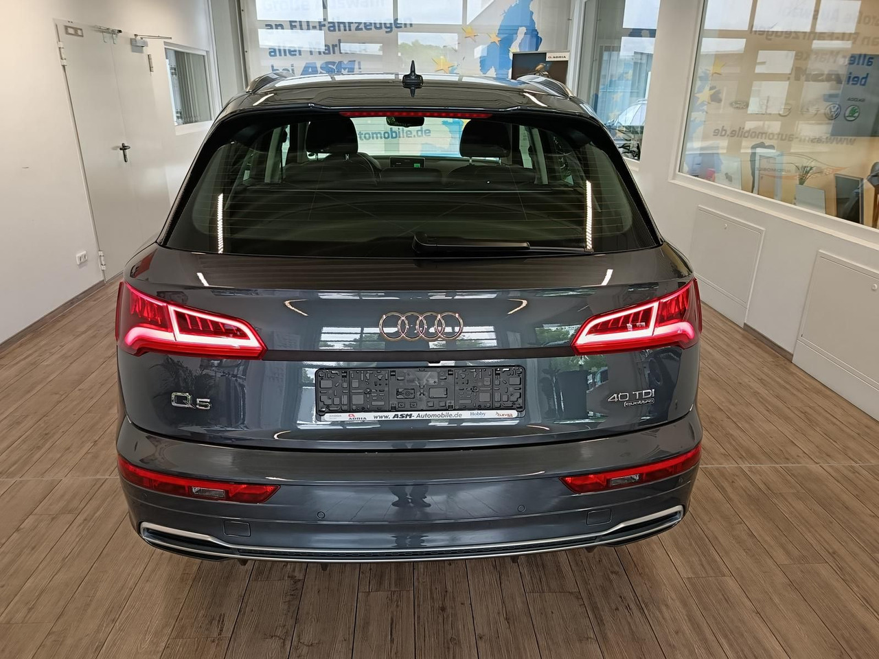 Audi Q5 40 TDI Quattro S-Line*AHK*NAVI*LED*R-KAM*DAB* - SUV : 사진 5 Audi Q5 40 TDI Quattro S-Line*AHK*NAVI*LED*R-KAM*DAB* - SUV : 사진 5