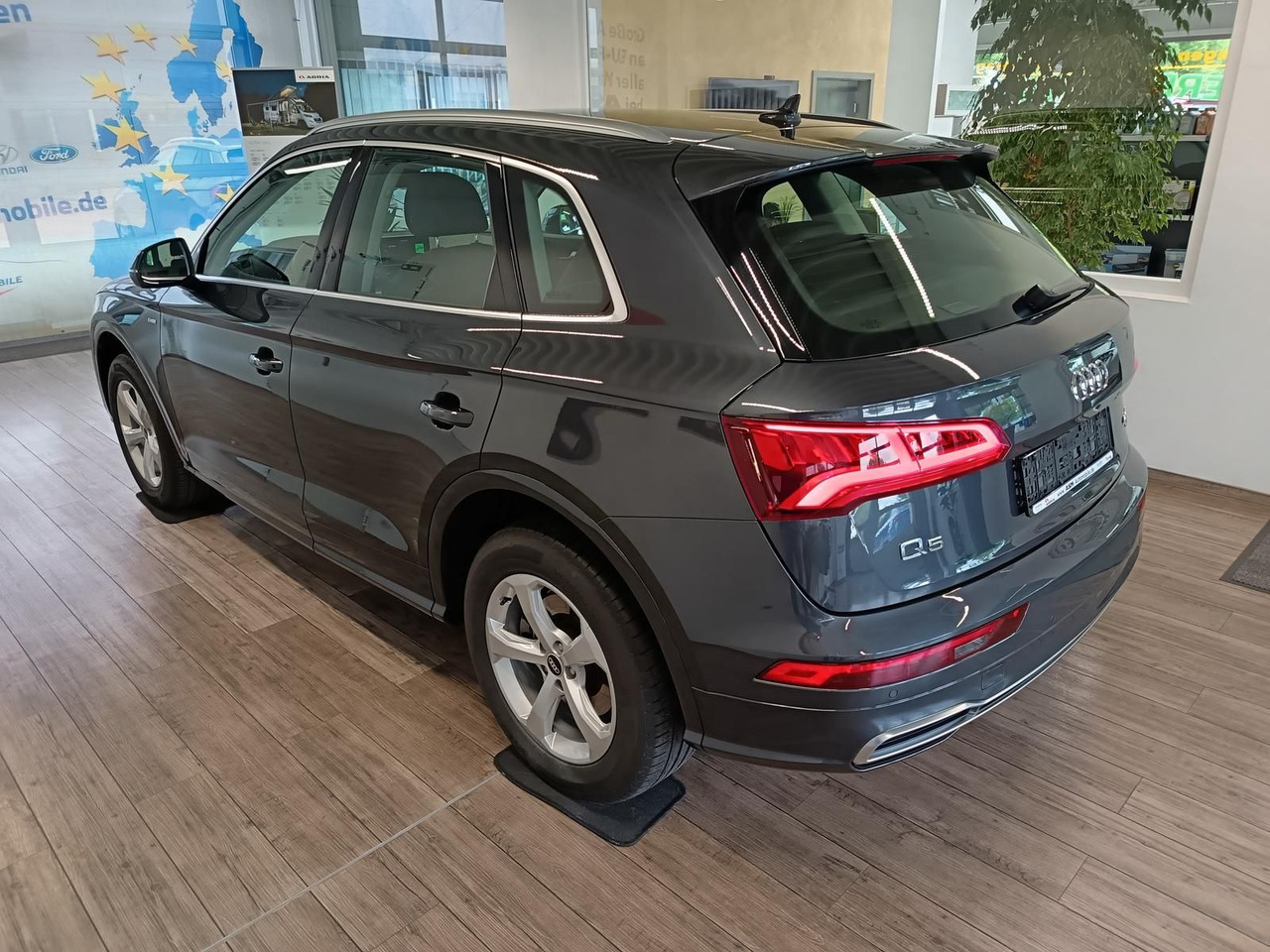Audi Q5 40 TDI Quattro S-Line*AHK*NAVI*LED*R-KAM*DAB* - SUV : 사진 4 Audi Q5 40 TDI Quattro S-Line*AHK*NAVI*LED*R-KAM*DAB* - SUV : 사진 4