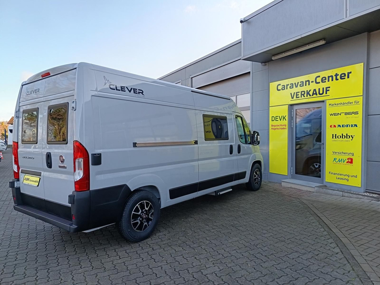 Clever Celebration 600 MJ24*AHK*MARKISE*ACC*R-KAM*RADIO - 캠핑 밴 : 사진 5 Clever Celebration 600 MJ24*AHK*MARKISE*ACC*R-KAM*RADIO - 캠핑 밴 : 사진 5