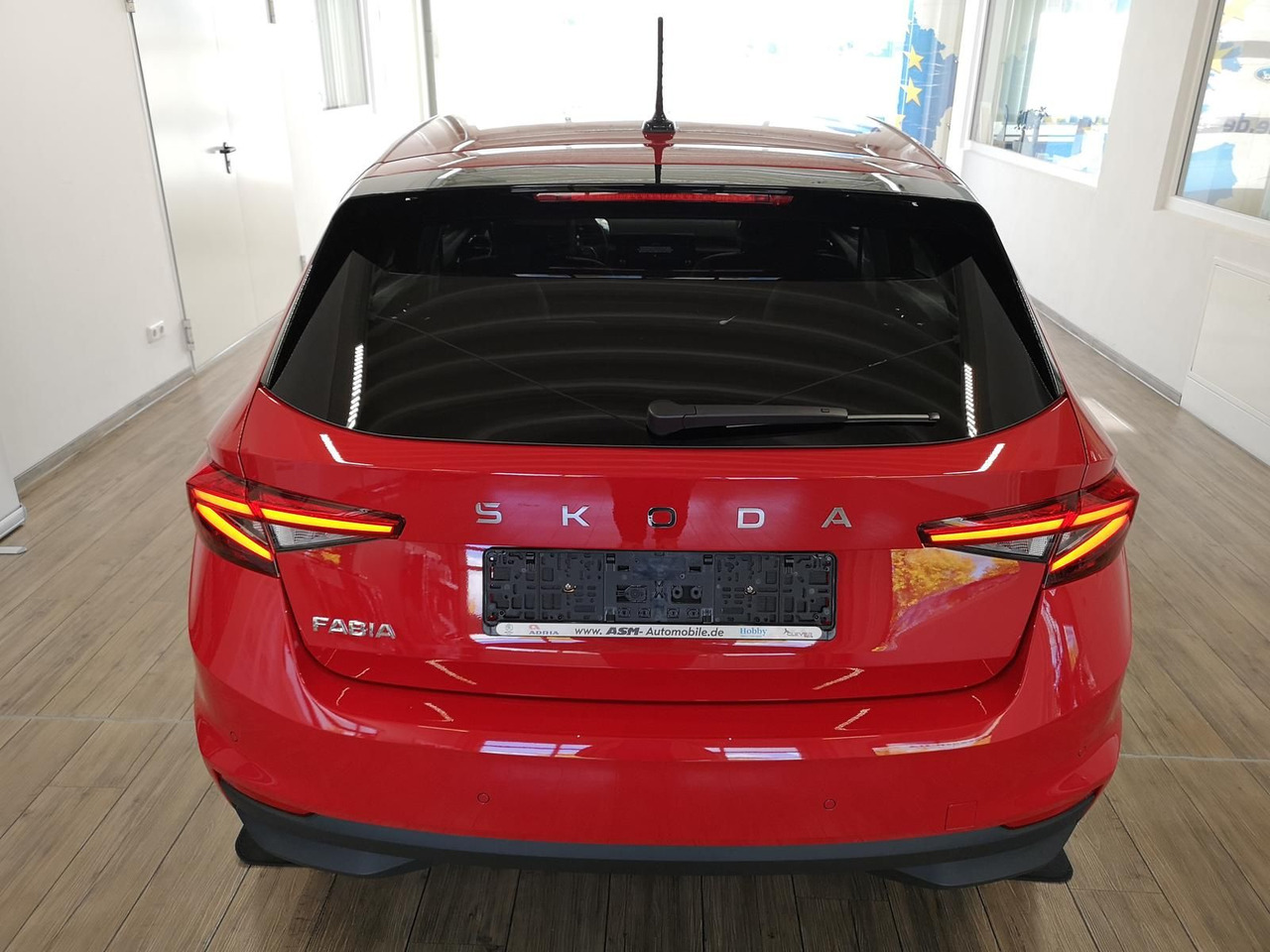 Skoda Fabia Selection 1,0TSIDSG+AHK-VORBER+LED+DAB+SHZ - 세단 : 사진 4 Skoda Fabia Selection 1,0TSIDSG+AHK-VORBER+LED+DAB+SHZ - 세단 : 사진 4