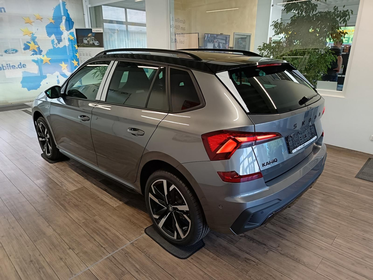 Skoda Kamiq Monte Carlo 1.5 TSI DSG*5J.GARANTIE*PANO* - SUV : 사진 4 Skoda Kamiq Monte Carlo 1.5 TSI DSG*5J.GARANTIE*PANO* - SUV : 사진 4
