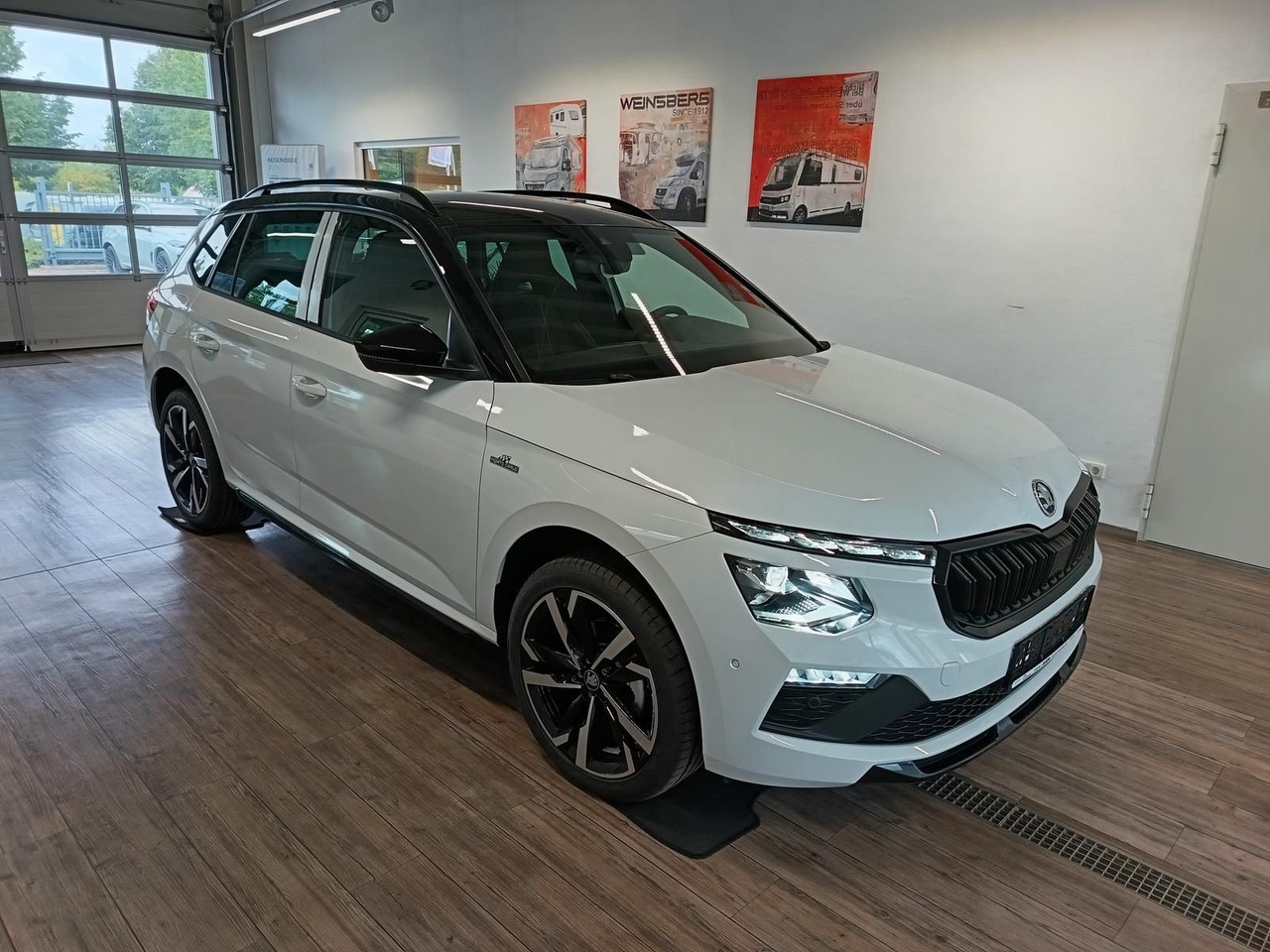 Skoda Kamiq Monte Carlo 1,5 TSI DSG*AHK*PANO*LED*ACC* - SUV : 사진 3 Skoda Kamiq Monte Carlo 1,5 TSI DSG*AHK*PANO*LED*ACC* - SUV : 사진 3