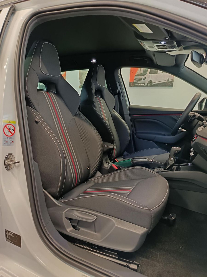 SUV Skoda Kamiq Monte Carlo 1,5 TSI DSG*AHK*PANO*LED*ACC* : 사진 21 SUV Skoda Kamiq Monte Carlo 1,5 TSI DSG*AHK*PANO*LED*ACC* : 사진 21