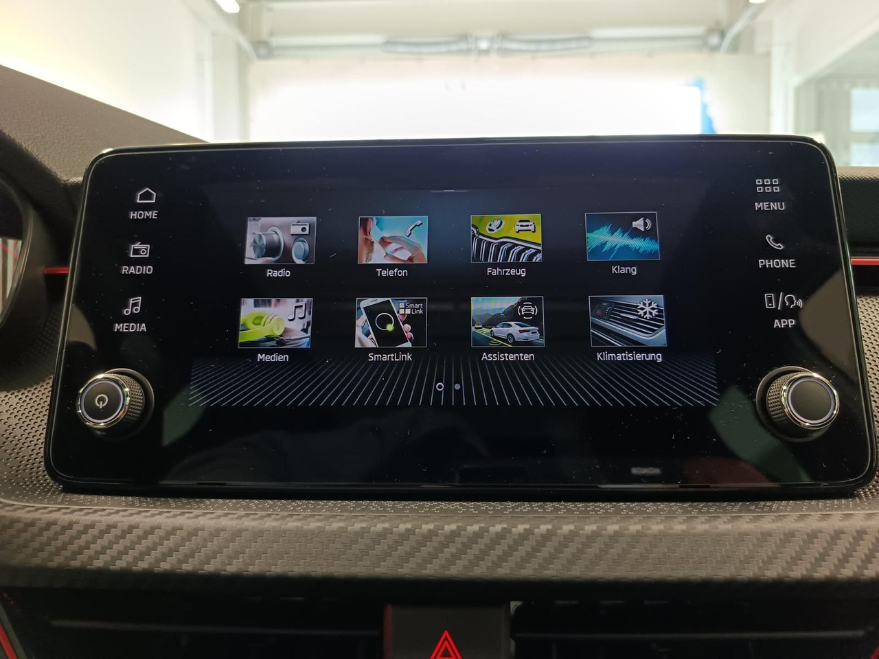 SUV Skoda Kamiq Monte Carlo 1,5 TSI DSG*AHK*PANO*LED*ACC* : 사진 11 SUV Skoda Kamiq Monte Carlo 1,5 TSI DSG*AHK*PANO*LED*ACC* : 사진 11