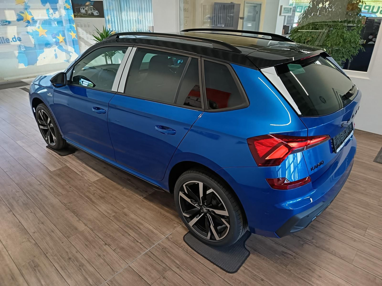 Skoda Kamiq Monte Carlo 1,5 TSI DSG*PANO*AHK*5J.GARANT - SUV : 사진 4 Skoda Kamiq Monte Carlo 1,5 TSI DSG*PANO*AHK*5J.GARANT - SUV : 사진 4