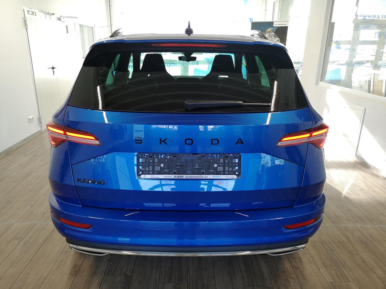 Skoda Karoq Sportline 1,5 TSI DSG*AHK*360°5J.GARANTIE* - SUV : 사진 5 Skoda Karoq Sportline 1,5 TSI DSG*AHK*360°5J.GARANTIE* - SUV : 사진 5