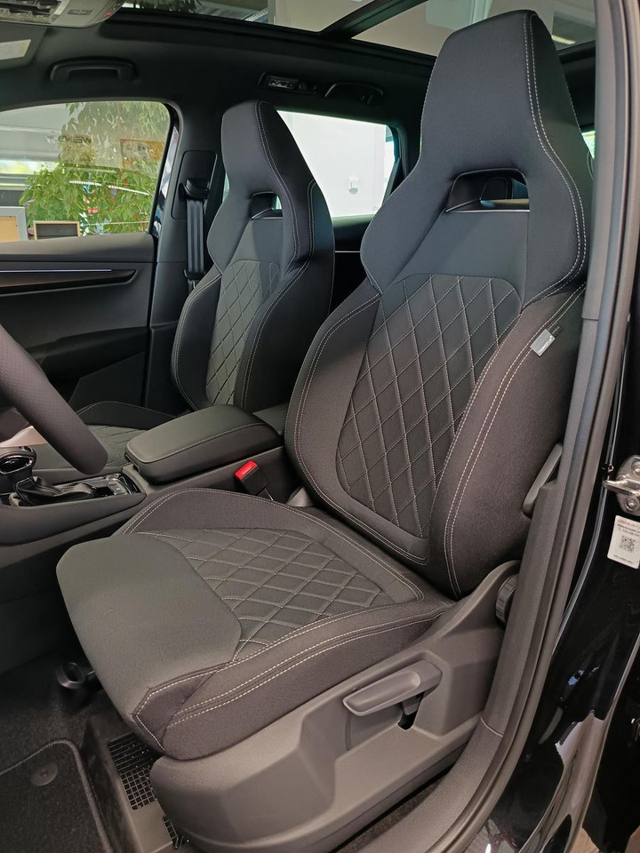 SUV Skoda Karoq Sportline 1,5 TSI DSG*AHK*PSD*STD.HZG*NAVI : 사진 19 SUV Skoda Karoq Sportline 1,5 TSI DSG*AHK*PSD*STD.HZG*NAVI : 사진 19