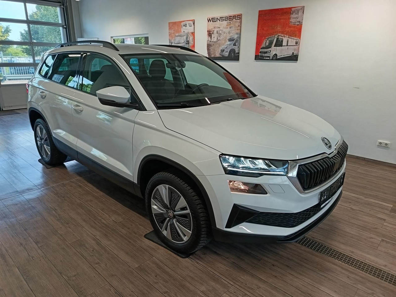 Skoda Karoq Style 1,5TSI DSG*AHK-VORBER*NAVI*LED*R-KAM - SUV : 사진 3 Skoda Karoq Style 1,5TSI DSG*AHK-VORBER*NAVI*LED*R-KAM - SUV : 사진 3