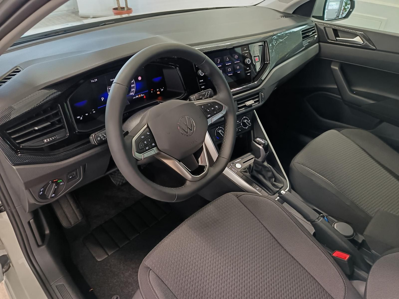 차량 Volkswagen Polo Life 1.0 TSI 70kW DSG*LED*ACC*R-KAM*DAB*PDC : 사진 21