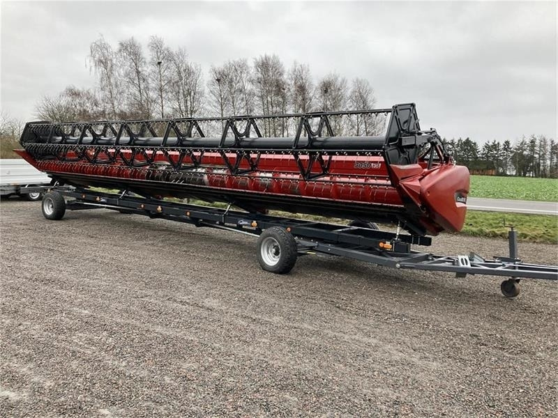 Case IH Axial Flow 8240 - 목초수확기 : 사진 2 Case IH Axial Flow 8240 - 목초수확기 : 사진 2