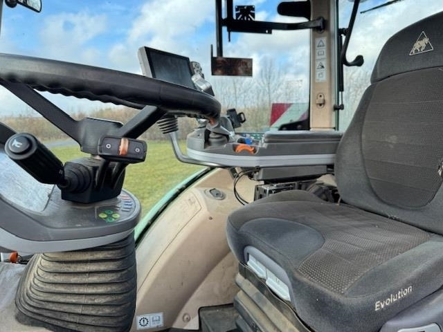 Fendt 720 Vario S4 Profi - 장궤형 트랙터 : 사진 4 Fendt 720 Vario S4 Profi - 장궤형 트랙터 : 사진 4