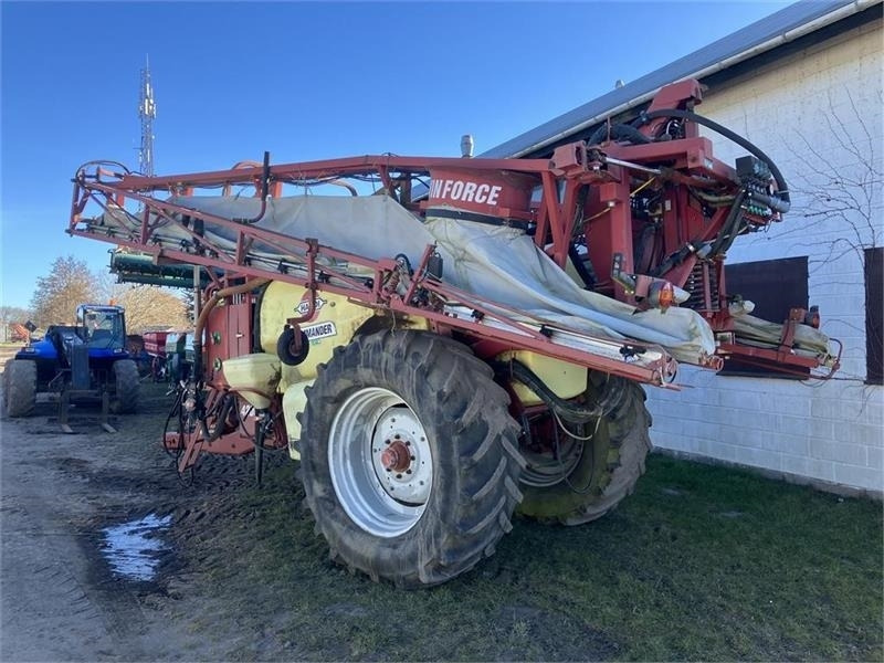 Hardi COMMANDER 4200 TWIN 28 m - 견인 스프레이 : 사진 2 Hardi COMMANDER 4200 TWIN 28 m - 견인 스프레이 : 사진 2