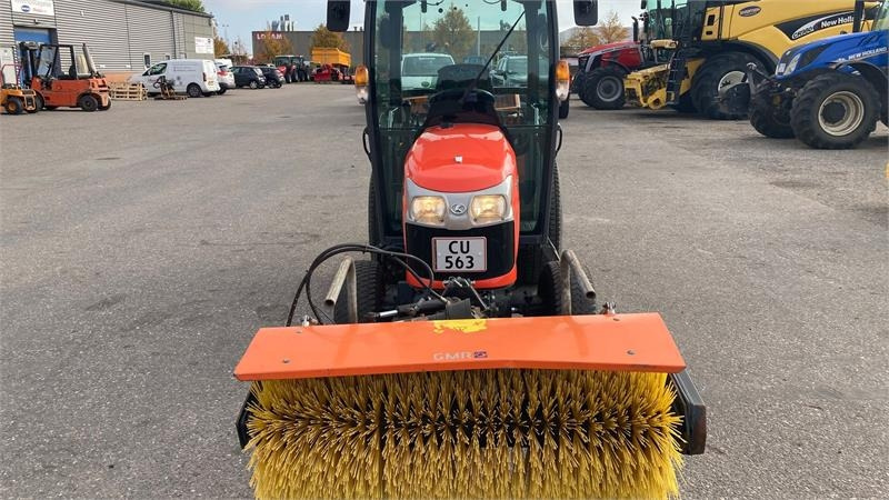 Kubota ST341 inkl. 150 cm kost og udlægger - 지자체 트랙터 : 사진 3 Kubota ST341 inkl. 150 cm kost og udlægger - 지자체 트랙터 : 사진 3