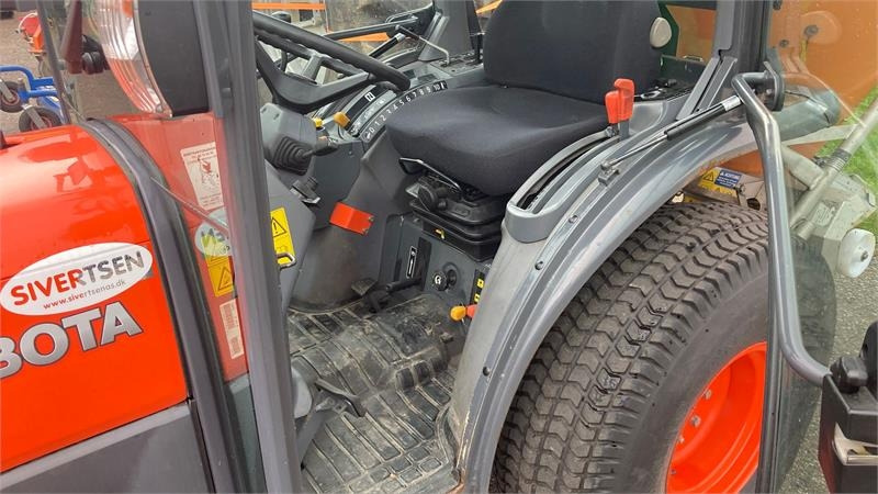 Kubota STW37 Kompakttraktor - 지자체 트랙터 : 사진 4 Kubota STW37 Kompakttraktor - 지자체 트랙터 : 사진 4