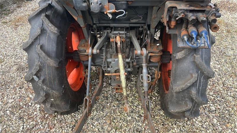 Kubota STW37 Kun 1145 timer - 지자체 트랙터 : 사진 4 Kubota STW37 Kun 1145 timer - 지자체 트랙터 : 사진 4