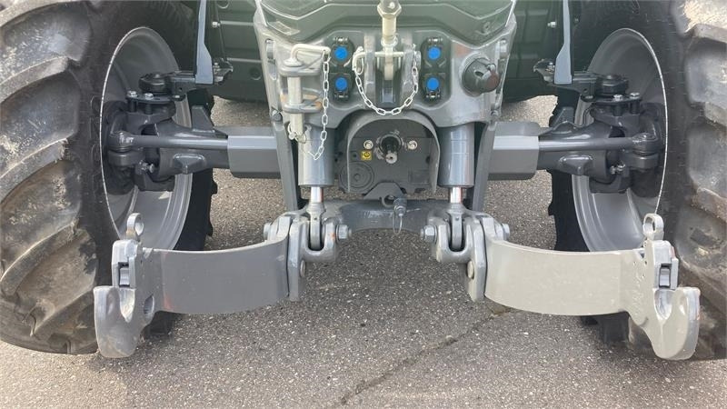 Massey Ferguson 5S.145 Exclusive Dyna-6 Exclusive  - 장궤형 트랙터 : 사진 3 Massey Ferguson 5S.145 Exclusive Dyna-6 Exclusive  - 장궤형 트랙터 : 사진 3