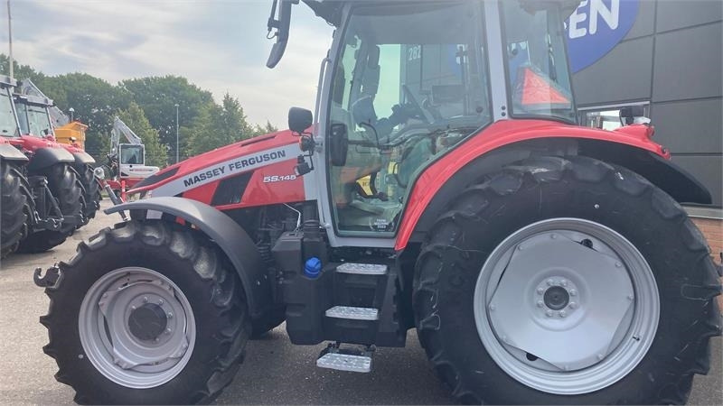 Massey Ferguson 5S.145 Exclusive Dyna-6 Exclusive  - 장궤형 트랙터 : 사진 5 Massey Ferguson 5S.145 Exclusive Dyna-6 Exclusive  - 장궤형 트랙터 : 사진 5