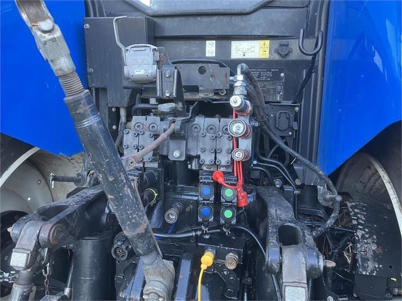 New Holland T7.270 AUTO COMMAND - 장궤형 트랙터 : 사진 5 New Holland T7.270 AUTO COMMAND - 장궤형 트랙터 : 사진 5
