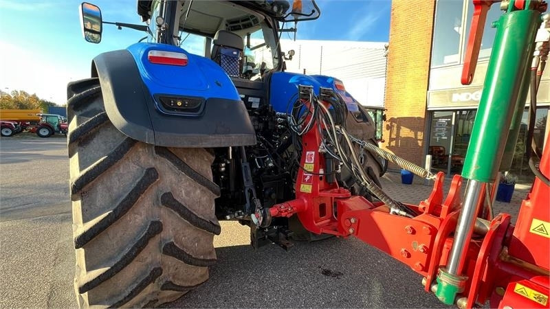 New Holland T7.315 HD AutoComand - 장궤형 트랙터 : 사진 4 New Holland T7.315 HD AutoComand - 장궤형 트랙터 : 사진 4