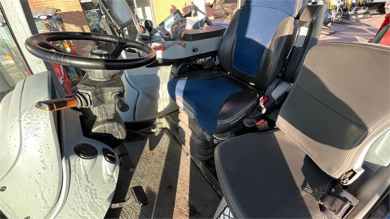 New Holland T7.315 HD AutoComand - 장궤형 트랙터 : 사진 5 New Holland T7.315 HD AutoComand - 장궤형 트랙터 : 사진 5