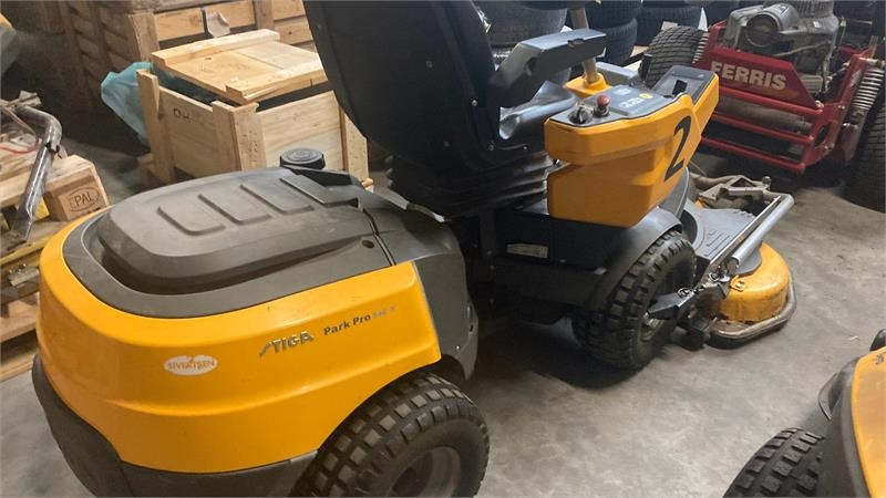 Stiga Park Pro 540IX 4WD 125 Combi Pro el. - 정원 모어 : 사진 3 Stiga Park Pro 540IX 4WD 125 Combi Pro el. - 정원 모어 : 사진 3