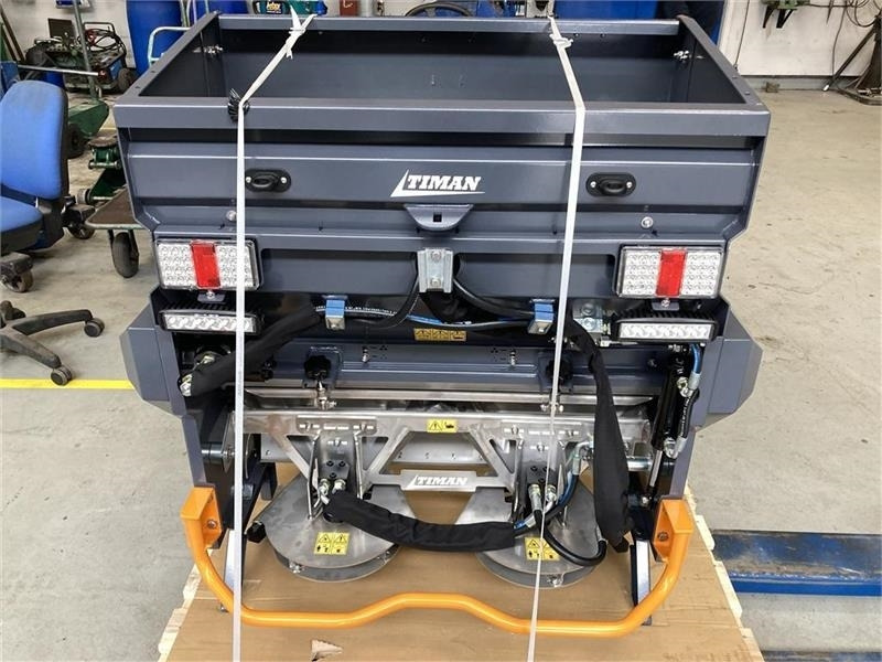 Timan CS-200 Combi spreder til traktor 300 liter - 모래/ 소금 살포기 지자체/ 특수 차량 용 : 사진 1 Timan CS-200 Combi spreder til traktor 300 liter - 모래/ 소금 살포기 지자체/ 특수 차량 용 : 사진 1