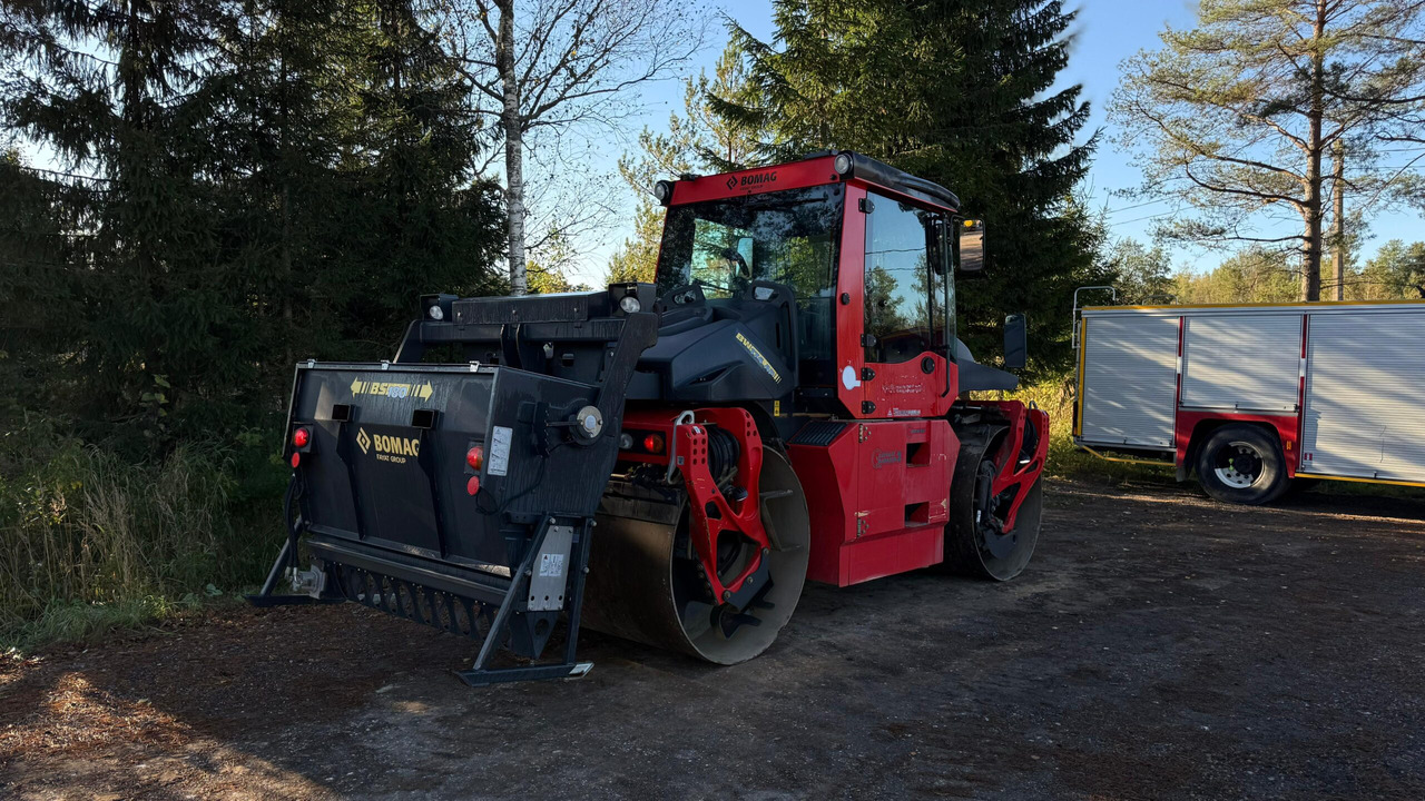 BOMAG BW 174 AP-41 AM - 로드 롤러 : 사진 4 BOMAG BW 174 AP-41 AM - 로드 롤러 : 사진 4