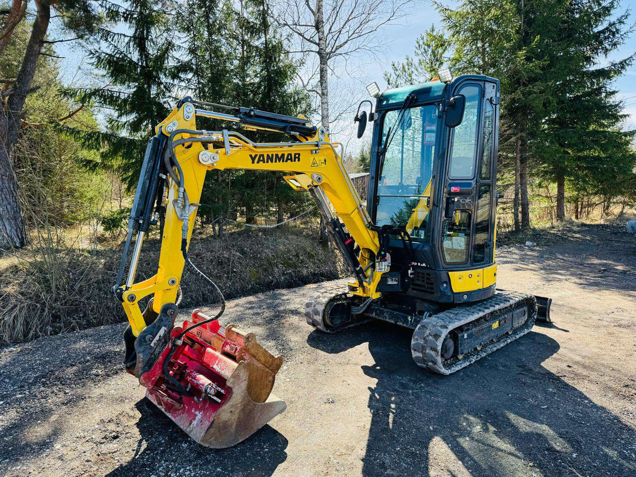 YANMAR VIO23-6 - 미니 굴삭기 : 사진 1 YANMAR VIO23-6 - 미니 굴삭기 : 사진 1