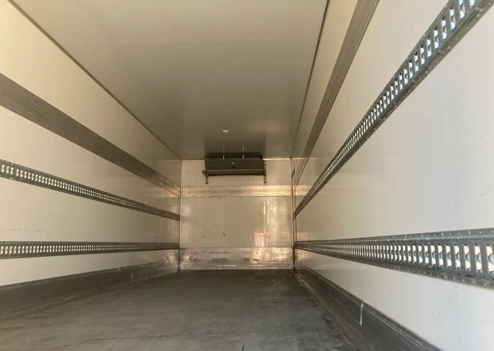 냉동탑차 DAF Daf LF 18.280 chłodnia izoterma 22 palety : 사진 6 냉동탑차 DAF Daf LF 18.280 chłodnia izoterma 22 palety : 사진 6