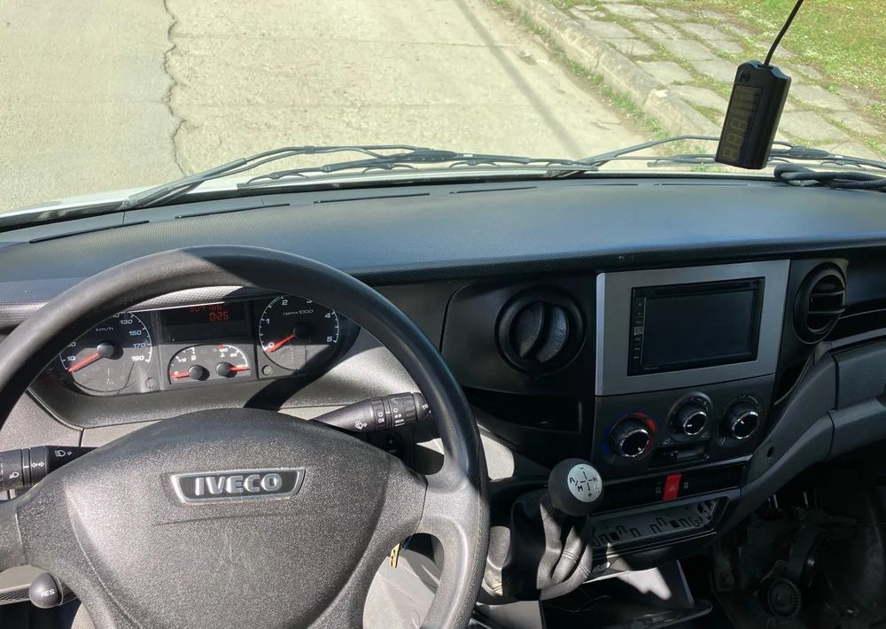 Iveco DAILY 35C13 ramo do zabudowy kiper wywrotka - 캡 새시 트럭 : 사진 4 Iveco DAILY 35C13 ramo do zabudowy kiper wywrotka - 캡 새시 트럭 : 사진 4