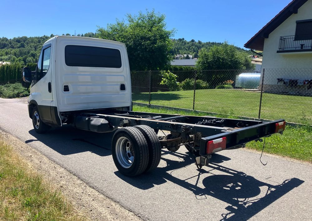 Iveco DAILY 35C13 ramo do zabudowy kiper wywrotka - 캡 새시 트럭 : 사진 4 Iveco DAILY 35C13 ramo do zabudowy kiper wywrotka - 캡 새시 트럭 : 사진 4