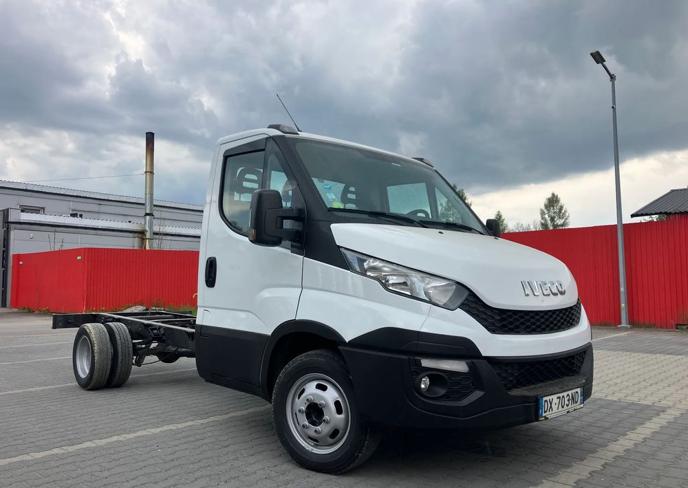Iveco DAILY 35C13 ramo do zabudowy kiper wywrotka - 캡 새시 트럭 : 사진 2 Iveco DAILY 35C13 ramo do zabudowy kiper wywrotka - 캡 새시 트럭 : 사진 2